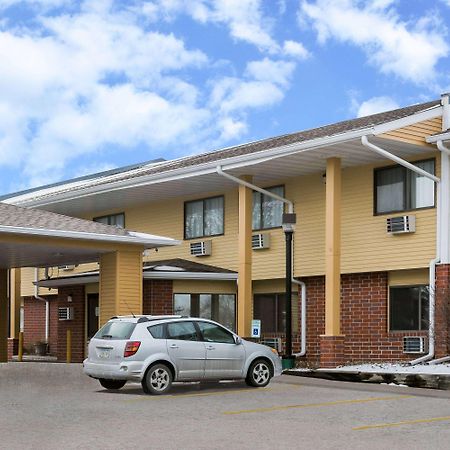 Motel Super 8 By Wyndham Urbandale/Des Moines Area Exterior foto