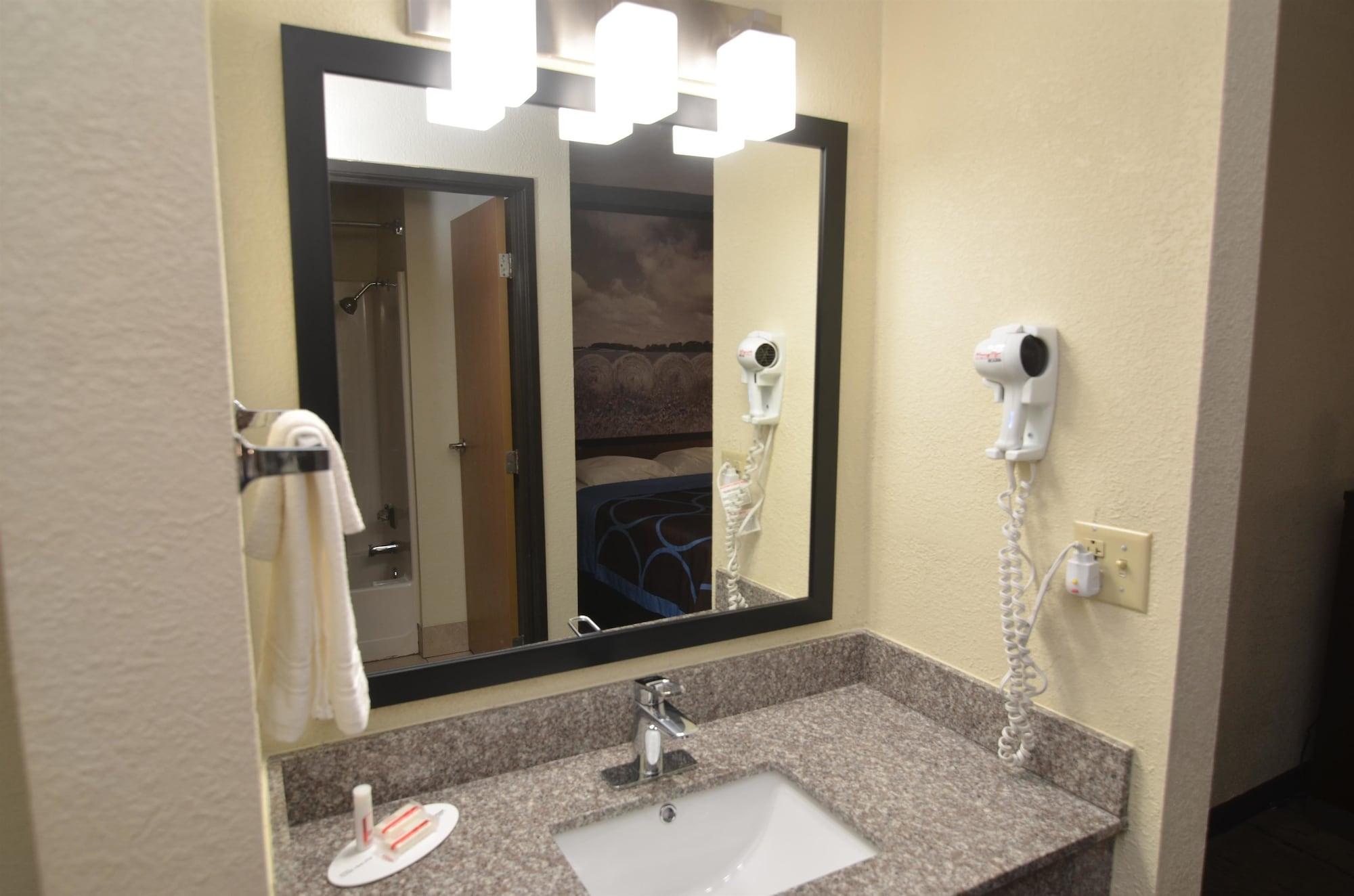 Motel Super 8 By Wyndham Urbandale/Des Moines Area Exterior foto